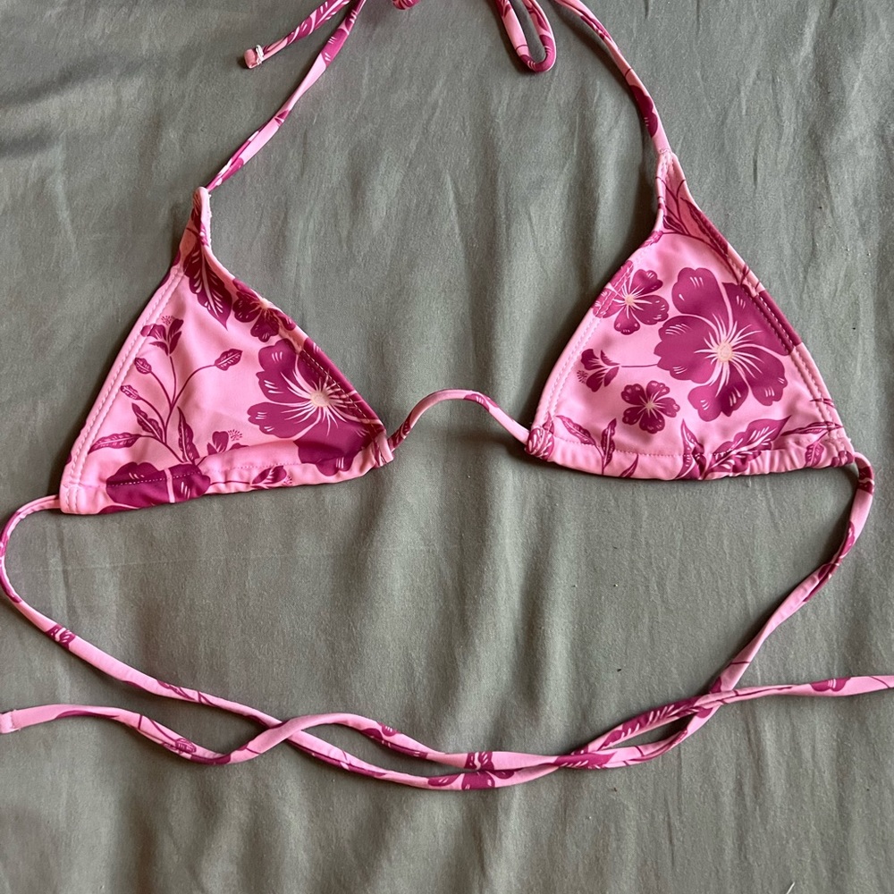 Brand new Triangle bikini tops